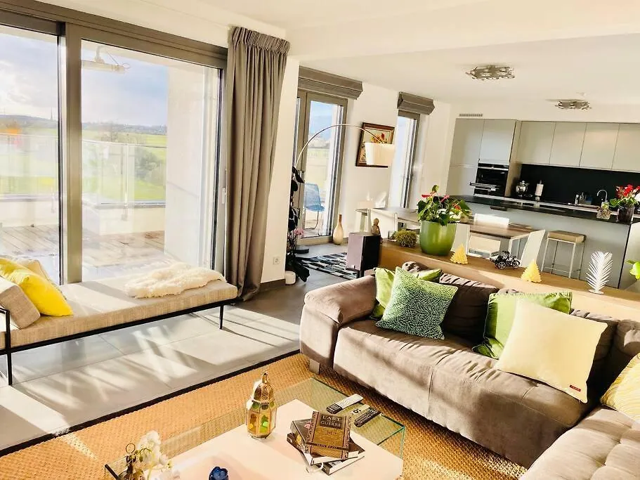 Luxurious 3 Bedrooms With Parking And Terrace-Ber1 بيرترانج