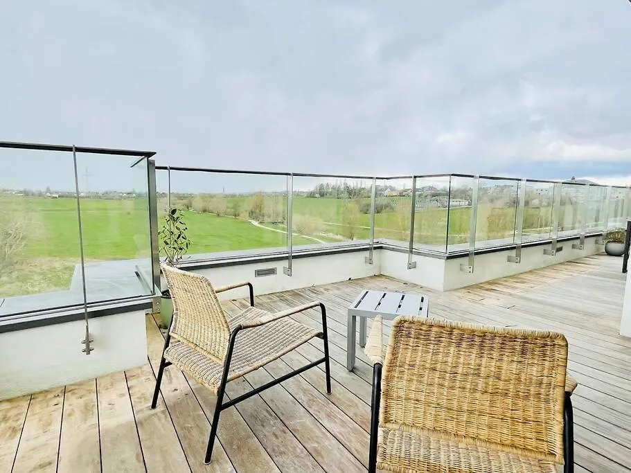 Luxurious 3 Bedrooms With Parking And Terrace-Ber1 بيرترانج 0*,