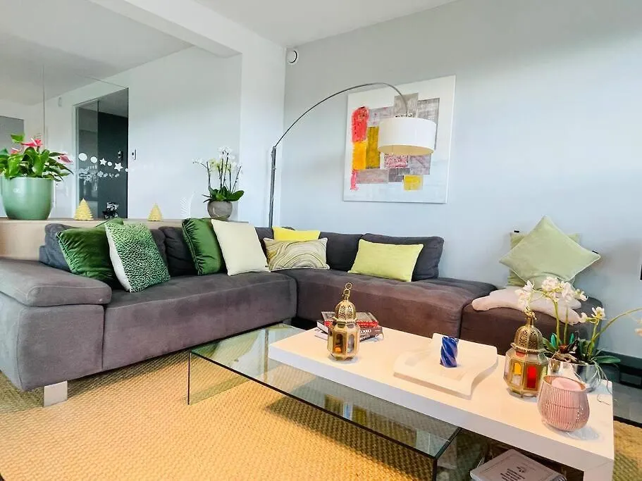 Luxurious 3 Bedrooms With Parking And Terrace-Ber1 بيرترانج 0*,