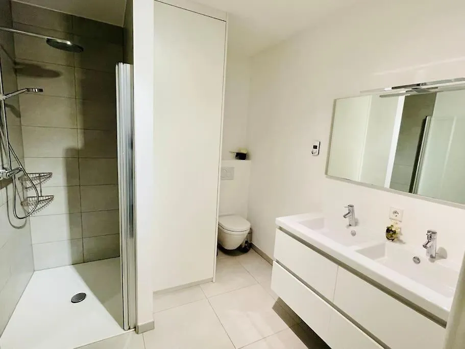 Luxurious 3 Bedrooms With Parking And Terrace-Ber1 بيرترانج