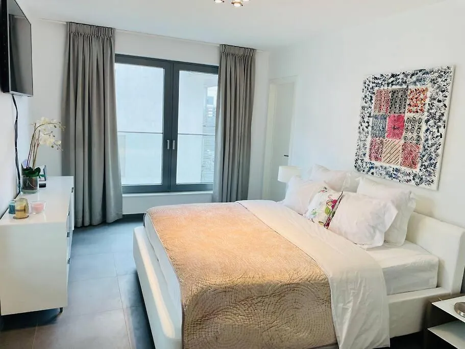 Luxurious 3 Bedrooms With Parking And Terrace-Ber1 بيرترانج شقة